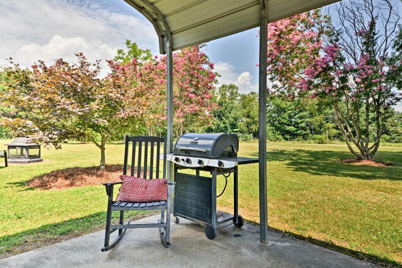 Peaceful Elkin Vacation Rental About 17 Mi To Mt Airy! Dobson Εξωτερικό φωτογραφία